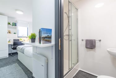 1 bed flat, Vauxhall Road, City Centre, Liverpool, L36AU - Image 3